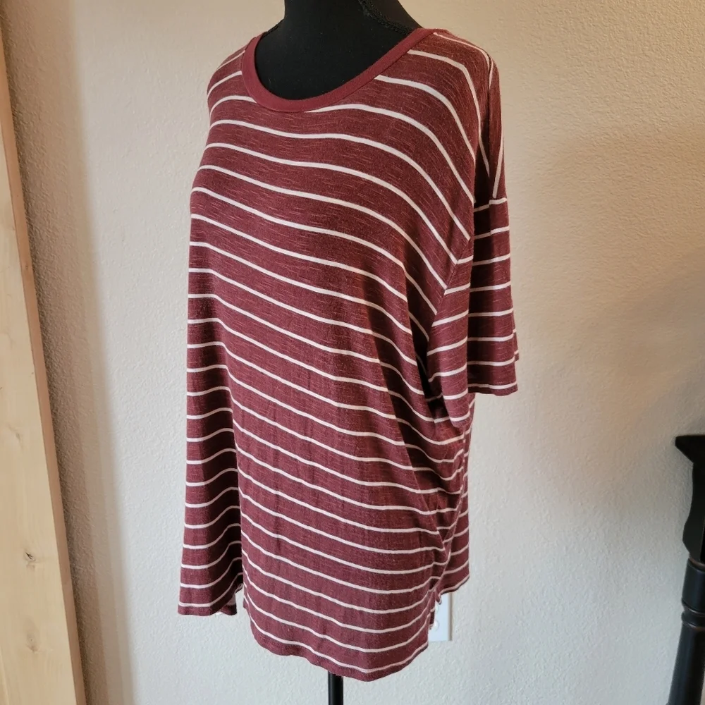 🤿 MAURICES 24/7 Crewneck Short Sleeve Top Red w/White Stripes - Picture 3 of 9